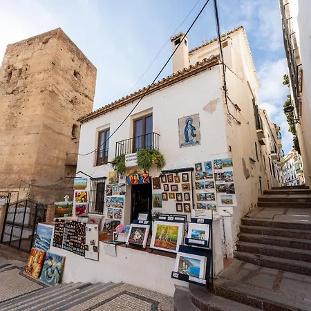 Malagasuite Quintana Holidays *